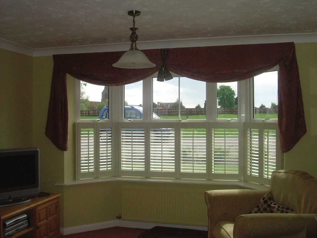 bay window cafe style shutters